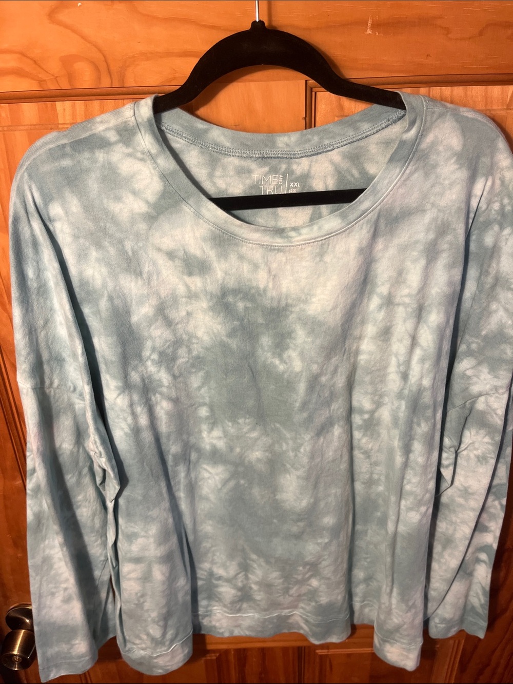 Time and Tru Light Blue Tie-Dye Long Sleeve Tee